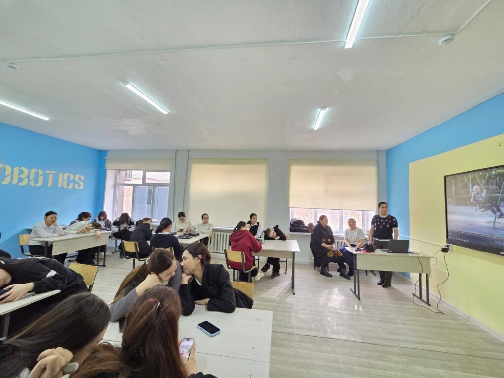 📌Мектебімізде облыстық Жастар денсаулығы орталығының мамандары және қалалық емхананың психологтары&hellip;