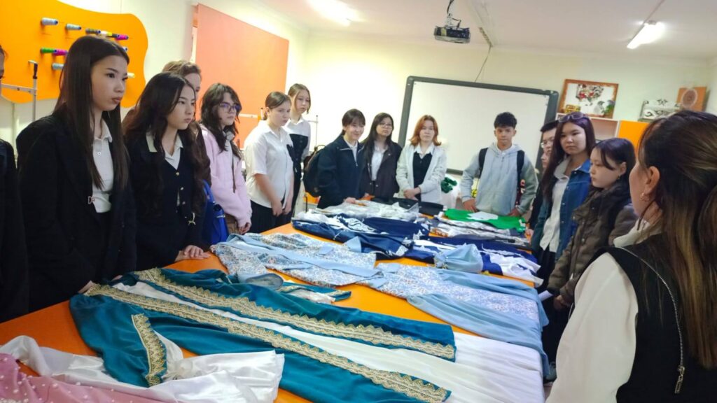 📙МАМАНДЫҚ ТАҢДАУ БОЛАШАҚҚА БАСТАР ЖОЛ📘 ✅Ж.Нұрсейітов атындағы №233 орта мектебінің&hellip;